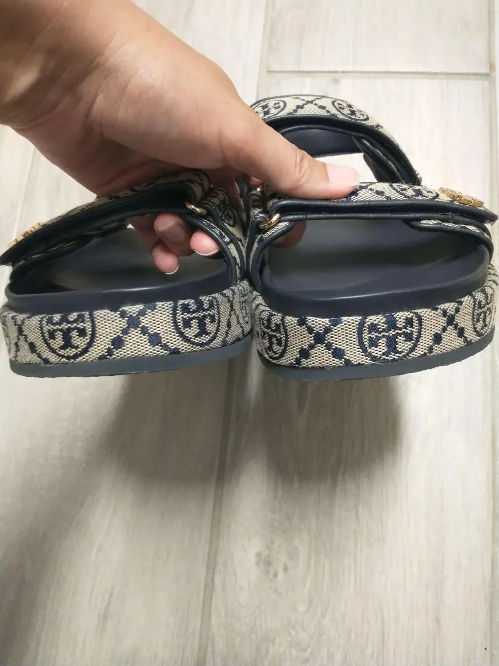 Tory Burch T Monogram Kira Sport Sandals Womens 10 Blue Jacquard Leather